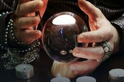 مرد رمال برای خارج کردن همزاد از بدنم به من تجاوز کرد!