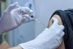 نوبت تزریق دز سوم واکسن به چهل ساله‌ها رسید