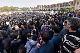 معترضان ۵ آذر در اصفهان به قید وثیقه آزاد شدند