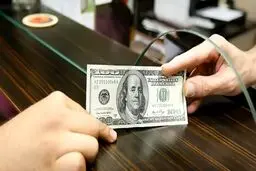 نرخ دلار و یورو در صرافی ملی