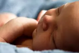 نوزاد خفه شده یا کشته شده؟