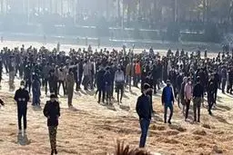 یک نیسان پر از کوکتل مولوتف و یک قبضه وینچستر دیروز در اصفهان!