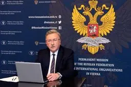 اولیانوف خبر از رایزنی های غیررسمی پیش از مذاکرات برجام در وین داد