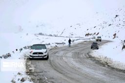 برف و کولاک در جاده‌های کشور