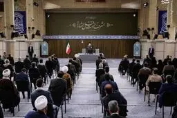 دیدار دست‌اندرکاران کنگره‌ی شهدای استان ایلام با رهبرانقلاب