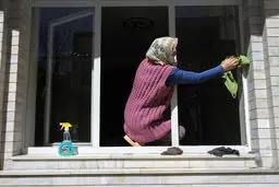 آسیب‌های خانه‌تکانی به ارگونومی بدن