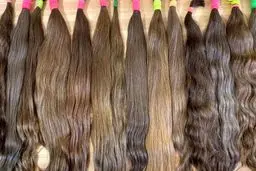 فروش مو برای هزینه درمان