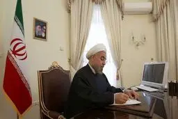 روحانی واقعا صبح جمعه فهمید بنزین گران شده!