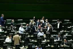 برگزاری آزمون وکالت اجباری شد