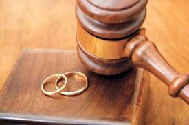 نوشته‌های جادویی مادرشوهر باعث طلاقمان شد!