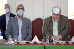 شیوه عجیب ماسک زدن نماینده مجلس