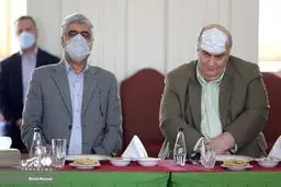 شیوه عجیب ماسک زدن نماینده مجلس