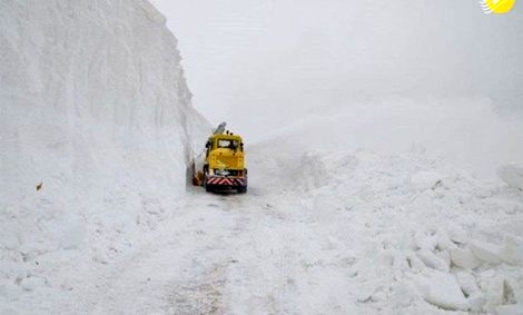 ارتفاع برف در گردنه ژالانه هورامان به ۱۰ متر رسید!