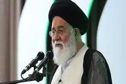 علم‌الهدی: در ورزشگاه‌های فوتبال مکان‌هایی مخصوص حضور زنان ایجاد شود