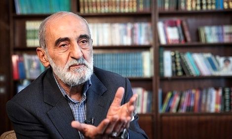 حسین شریعتمداری: مخالفان رئیسی کینه‌توز و بی‌سوادند