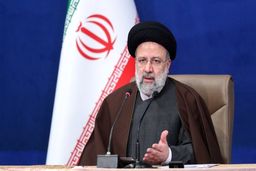 باید با تحریم و تحریف مبارزه کرد