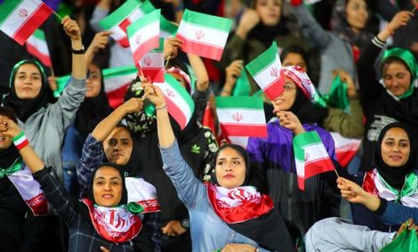 رئیس مجمع عمومی جامعه مدرسین حوزه علمیه: جلوی ورود زنان به ورزشگاه را بگیرید