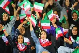 رئیس مجمع عمومی جامعه مدرسین حوزه علمیه: جلوی ورود زنان به ورزشگاه را بگیرید