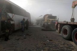 تصادف زنجیره‌ای ۱۱ خودرو بر اثر طوفان شن