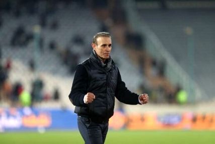 پرسپولیس خانه گل‌محمدی است