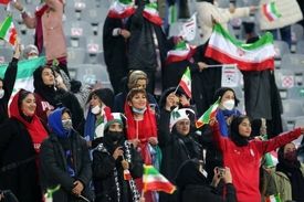 گزینش زنان تماشاگر بازی عراق و ایران بر چه اساسی بود؟