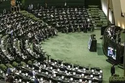 بستری شدن ۱۰ نماینده مجلس
