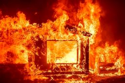 دختری درمشهد خواهرش را سوزاند؟!