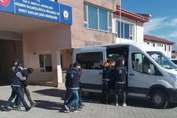 بازداشت ۴ ایرانی به اتهام قاچاق انسان در ترکیه
