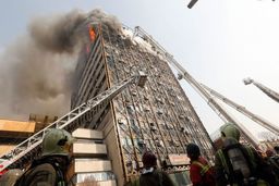 شهید خواندن آتش‌نشانان حادثه پلاسکو با موافقت رهبری