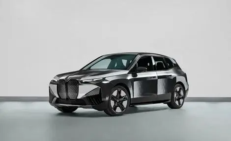 نگاهی به تکنولوژی تغییر رنگ بدنه بی ام و E Ink