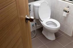 صدای توالت همسایه نقض حقوق بشر است؟