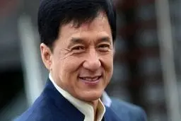 جکی چان در حمل مشعل المپیک