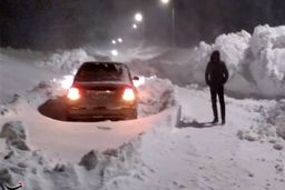 فردی ۳۷ ساله گرفتار در کولاک توسط امدادگران نجات داده شد