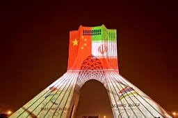 چرا نمایش پرچم چین بر فراز میدان آزادی کار اشتباهی بود؟