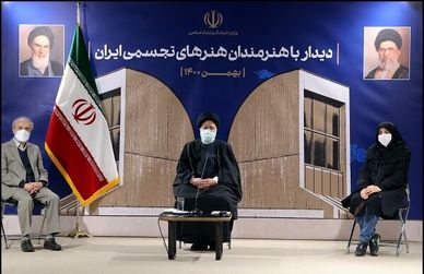 هنر یکی از جلوه‌ها و ابزارهای مهم و اصلی جهاد تبیین است