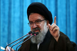 خاتمی: عامل فقر کسانی هستند که این ۴۳ سال قدرت دستشان بوده