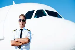 چرا خلبان‌ها اجازه ریش گذاشتن ندارند؟