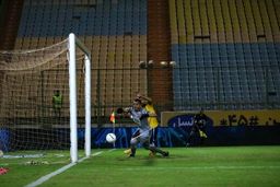 لک پس از پایان بازی مقابل صنعت نفت در رختکن چه گفت؟