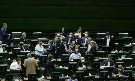 زینب‌سادات قریشی‌محمدی:مطالبه مردم شفافیت آرای نمایندگان است