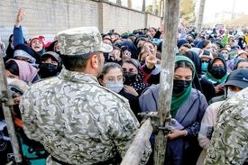 اتفاقات ورزشگاه مشهد حادثه نبود؟!