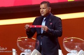 واکنش علی دایی به موضوع بازکردن کراواتش توسط سفیرایران