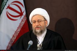 آملی لاریجانی: امور اقتصادی به مردم واگذار شود