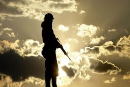 تعیین شرایط معافیت از خدمت سربازی مشمولین مقیم خارج از کشور