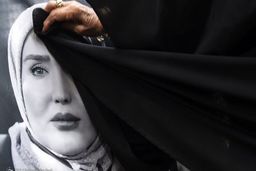 زهره فکور صبور هم قربانی کلمات است