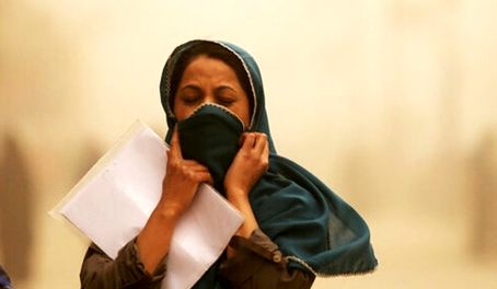 وزش باد شدید و گردوخاک در تهران/کاهش نسبی دما تا سه‌شنبه