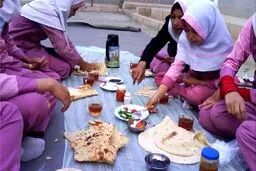 طرح تغذیه پاک از مهرماه برای ۴ میلیون دانش‌آموز اجرایی می‌شود