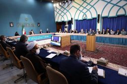 با دانشجویان طوری رفتار شود که روند مهاجرت نخبگان معکوس باشد