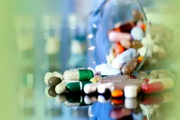 بهرام عین اللهی: مشکلی برای تامین دارونداریم