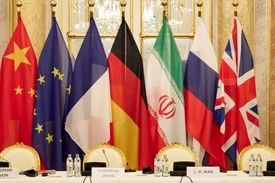 آخرین رایزنی ها با نماینده اروپا؛ مذاکرات لغو تحریم‌ها ادامه می‌یابد