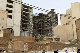 سازه های مشابه متروپل آبادان در خوزستان وجود دارد